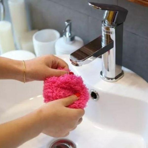 Fluffy Ball Automatischer Rollball + 4 Geschenke (Plüschhüllen)